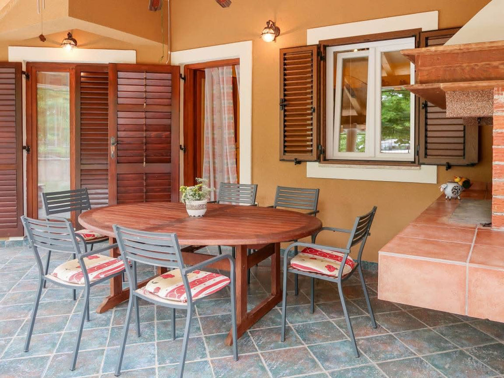 75 m² Ferienhaus ∙ 4 Gäste ∙ 2 Schlafzimmer 51250, Povile, Kroatien