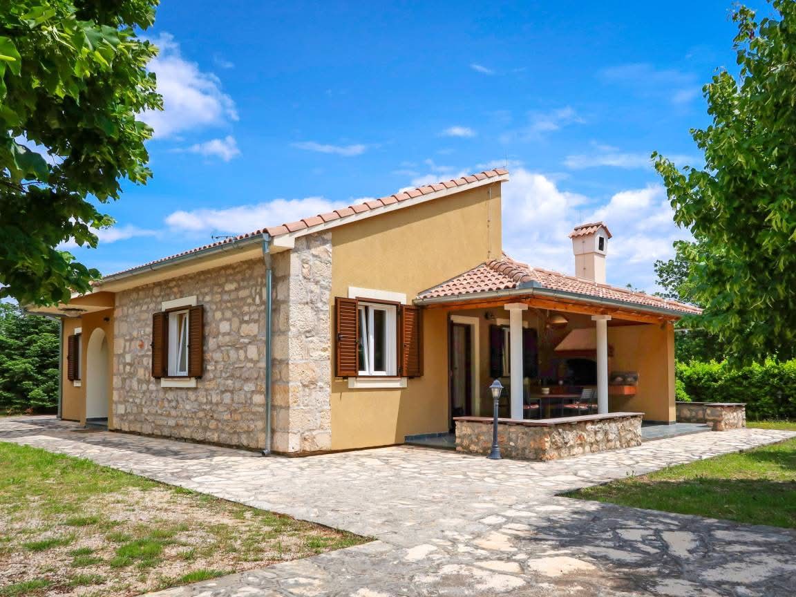 75 m² Ferienhaus ∙ 4 Gäste ∙ 2 Schlafzimmer 51250, Povile, Kroatien