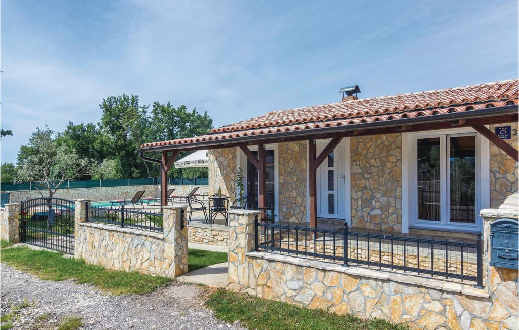 Wunderschönes Ferienhaus mit Terrasse, privatem Pool und Grill | Hunde erlaubt
