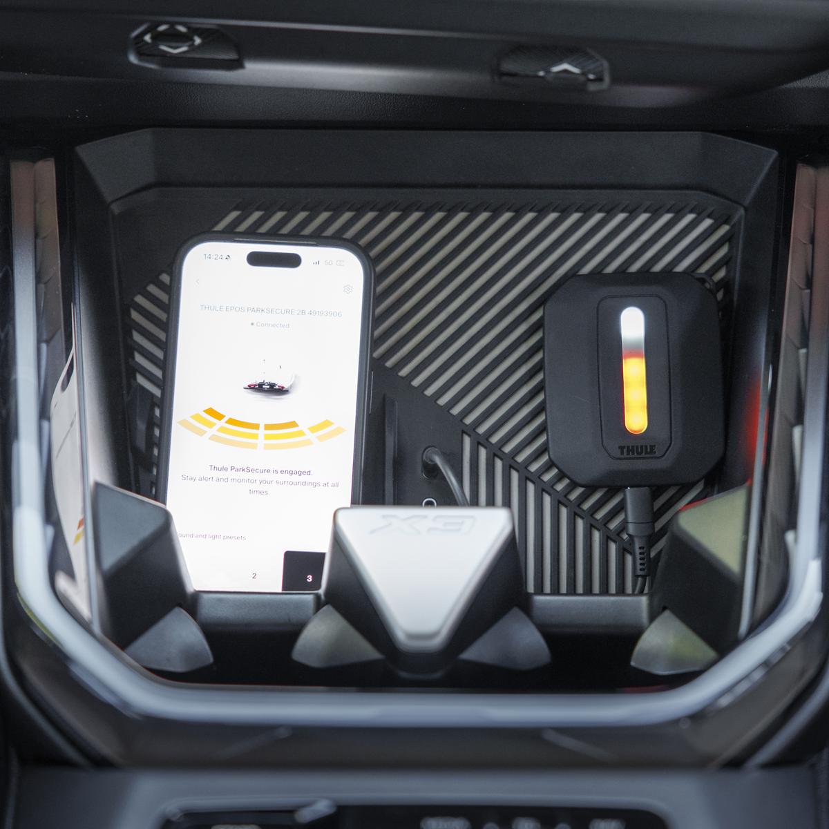 Thule Epos ParkSecure mit Parksensoren drei Fahrräder Premium