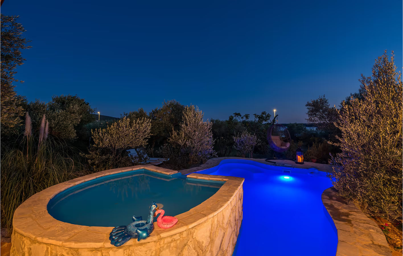 Apartment am Meer mit Pool, Terrasse und WLAN – 400 m vom Strand