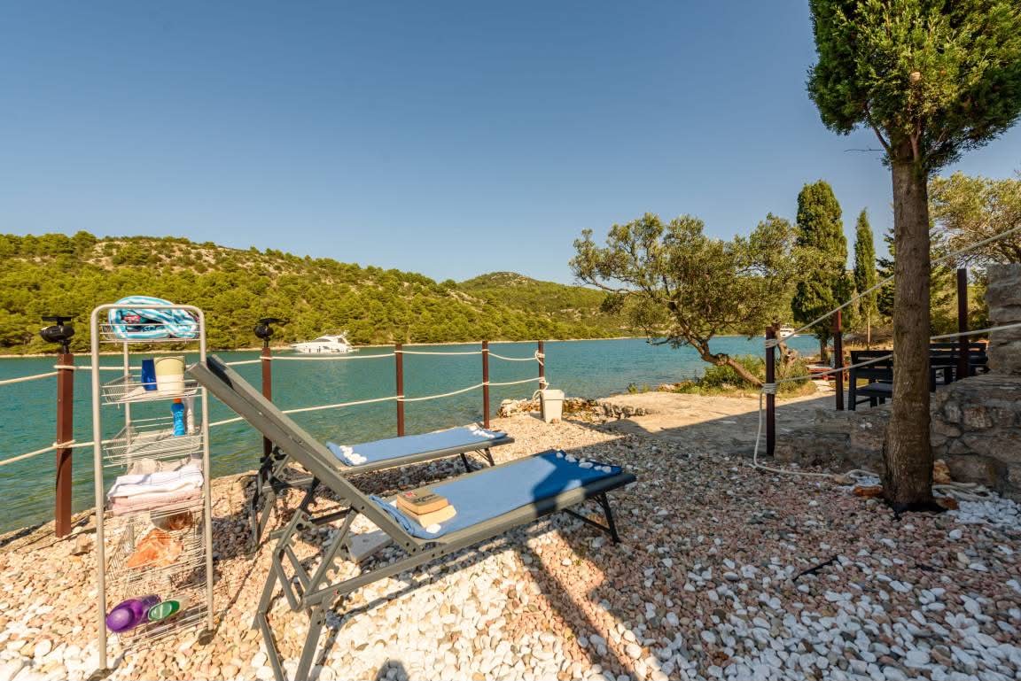 villa in prizna mit 2 Schlafzimmer Kapazität für 4 personen Kroatien