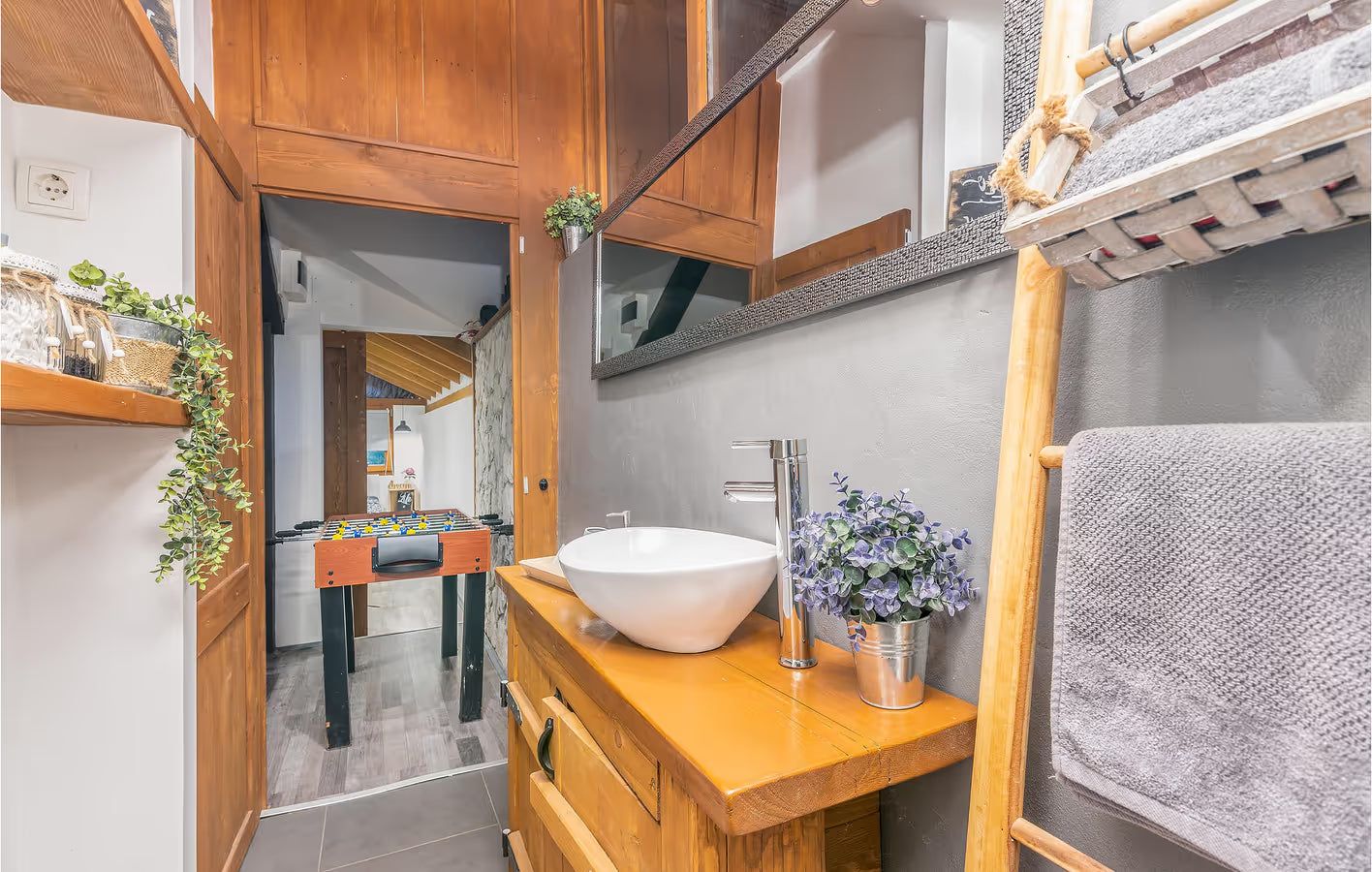 Apartment am Meer mit Pool, Terrasse und WLAN – 400 m vom Strand
