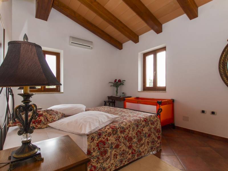 Ferienhaus Maggie mit Pool in Vlakovo 12 Personen 315€ Pro Nacht