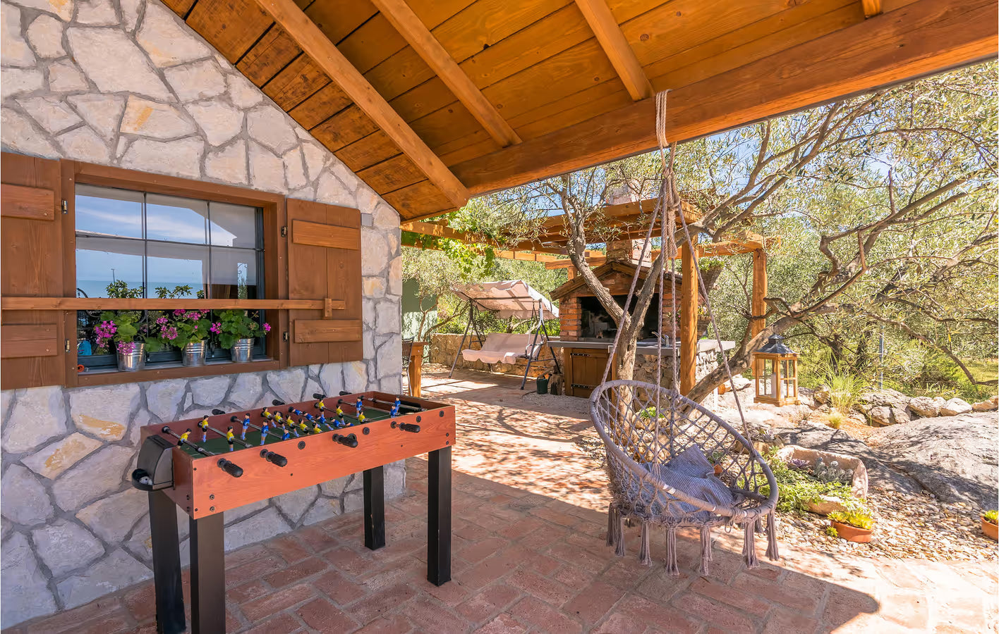 Apartment am Meer mit Pool, Terrasse und WLAN – 400 m vom Strand