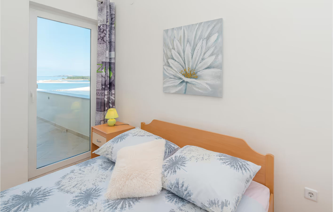 4 Personen Ferienwohnung mit Pool, 1000 m vom Strand