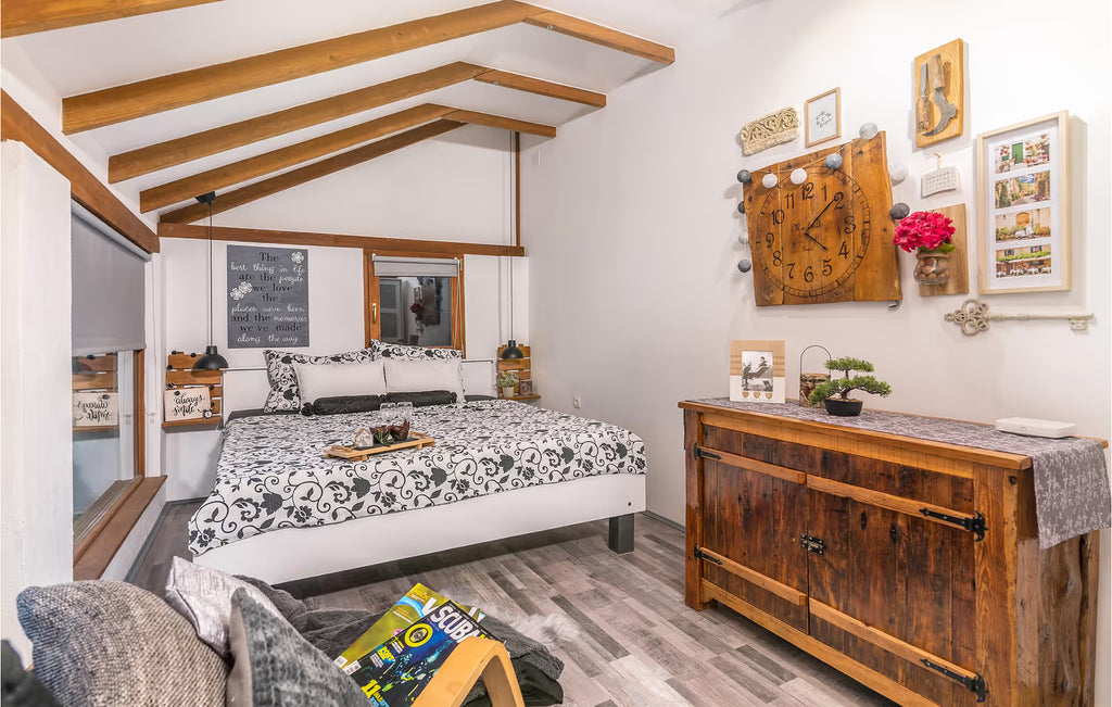 Apartment am Meer mit Pool, Terrasse und WLAN – 400 m vom Strand