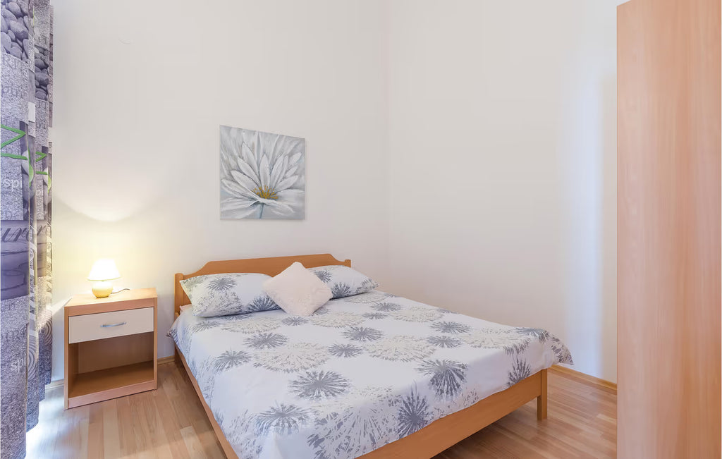 4 Personen Ferienwohnung mit Pool, 1000 m vom Strand