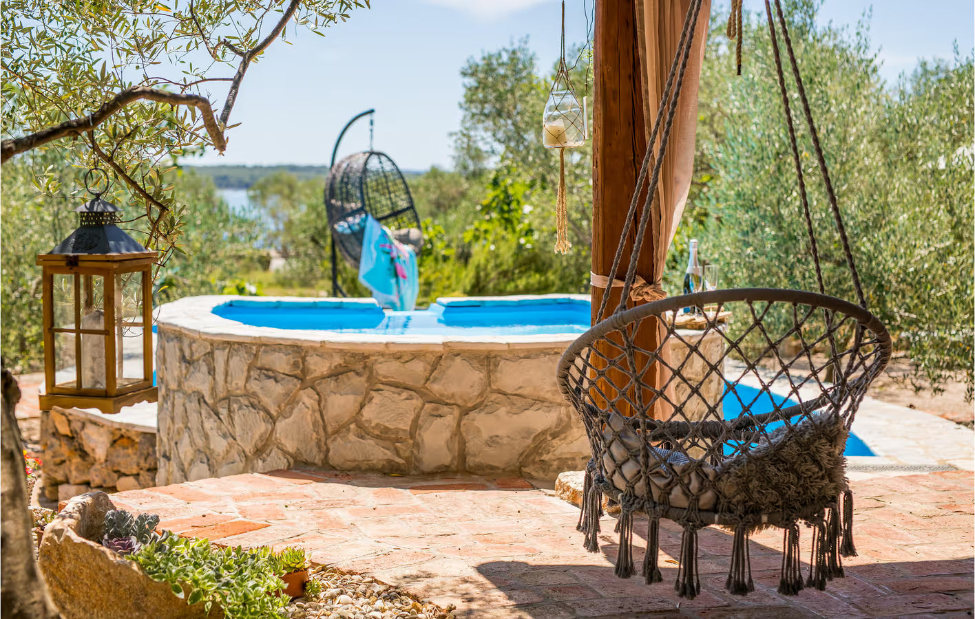 Apartment am Meer mit Pool, Terrasse und WLAN – 400 m vom Strand