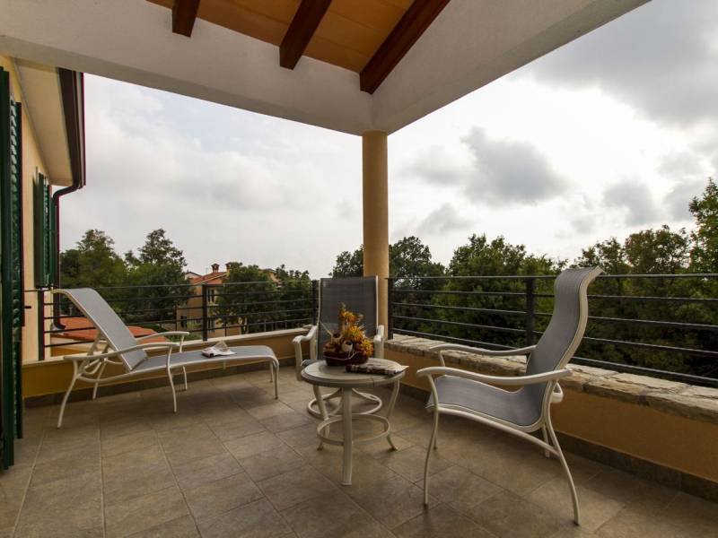 Ferienhaus Maggie mit Pool in Vlakovo 12 Personen 315€ Pro Nacht