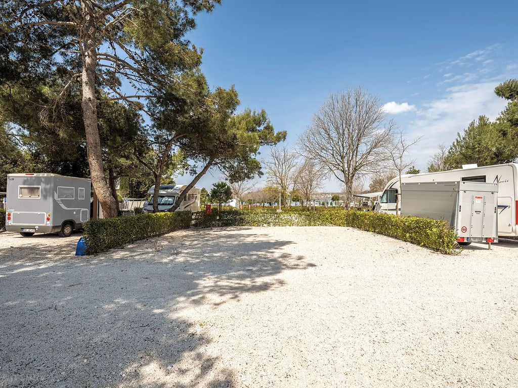 Zadar Premium Stellplätze  Camping & Wohnmobilvermietung